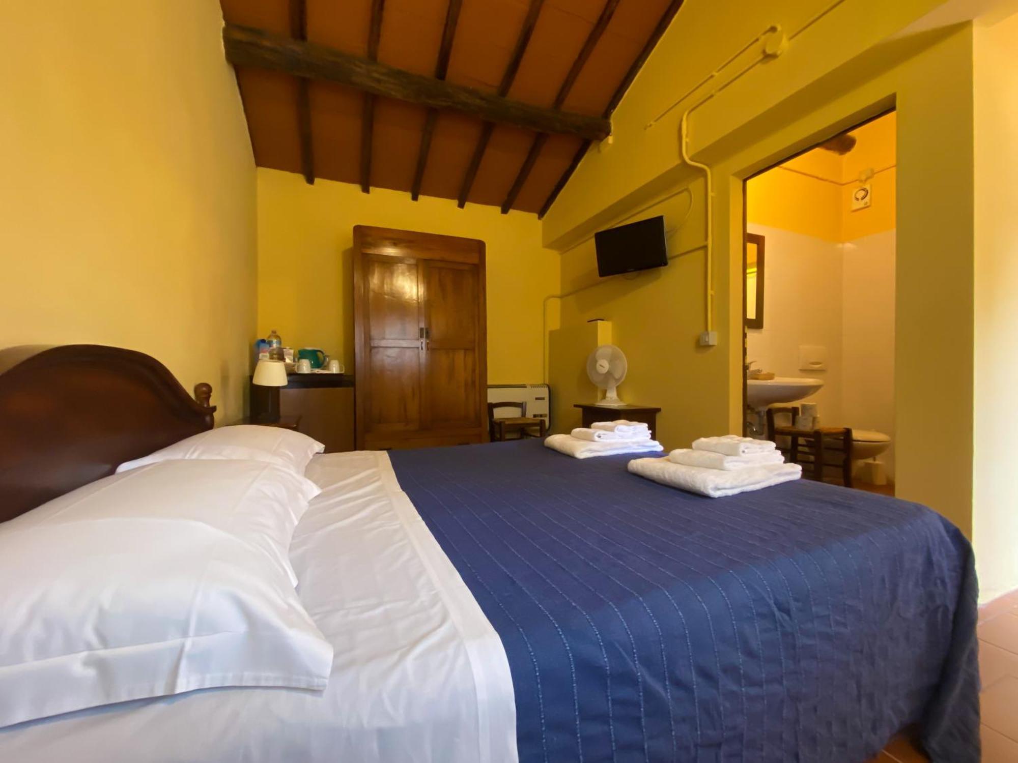 Fattoria Agriturismo Nerbona 카솔레 델사 외부 사진