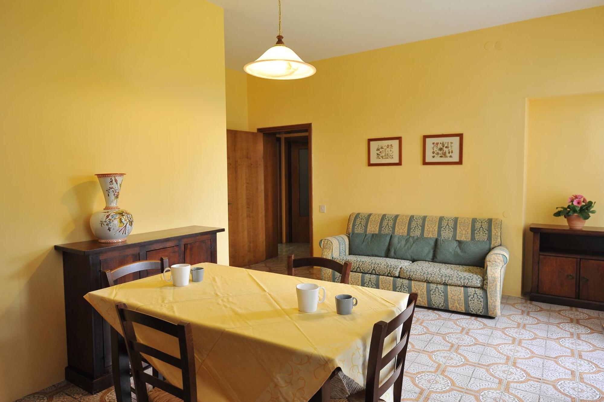Fattoria Agriturismo Nerbona 카솔레 델사 외부 사진
